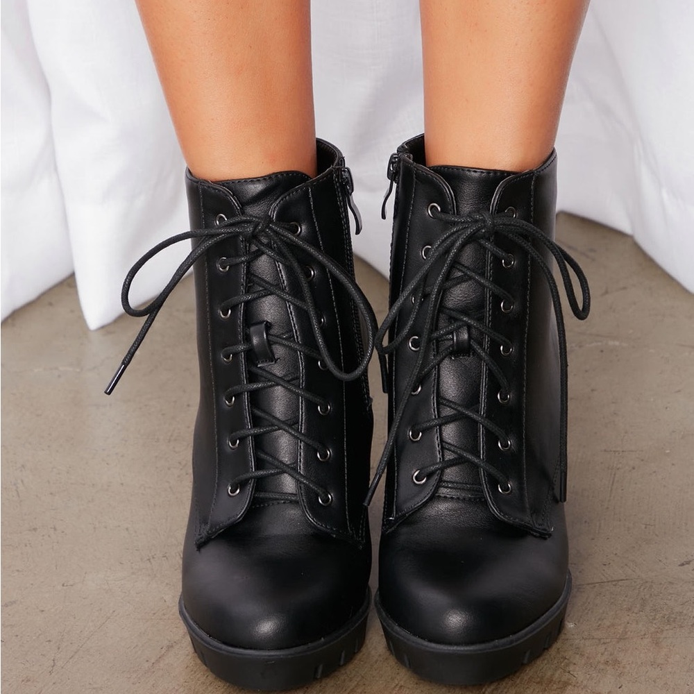 Boots - Picture 3 of 3